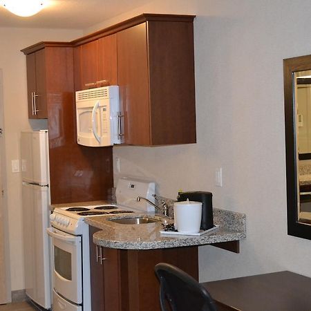 Western Star Inn And Suites Carlyle Екстер'єр фото
