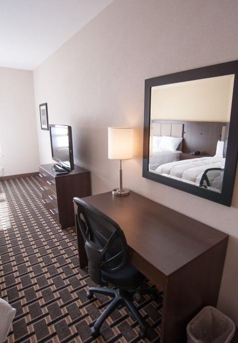 Western Star Inn And Suites Carlyle Екстер'єр фото